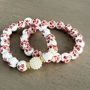 Elegant Floral Beaded Bracelet Set - Red and White